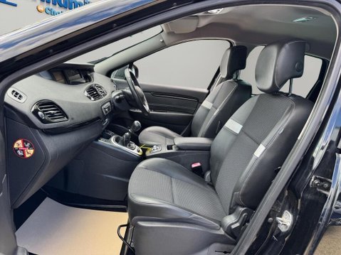 Renault Grand Scenic 1.5 dCi ENERGY Dynamique TomTom Euro 5 (s/s) 5dr 32