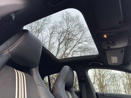 Mercedes-Benz CLA Class 2.1 CLA 220 WhiteArt D Auto 5dr 30