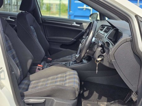 Volkswagen Golf 1.4 TSI 8.7kWh GTE Hatchback 5dr Petrol Plug-in Hybrid DSG Euro 6 (s/s) (20 19