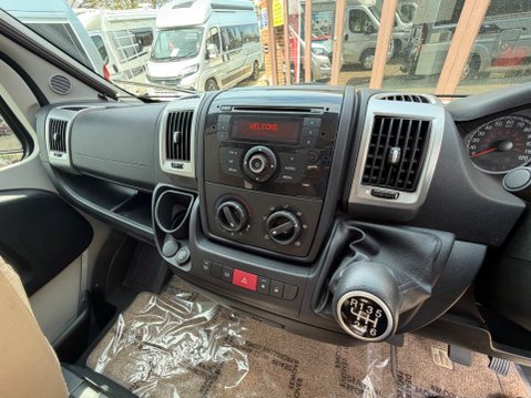 IH Motorhomes TIO RL REAR LOUNGE MODEL LOW MILEAGE 10