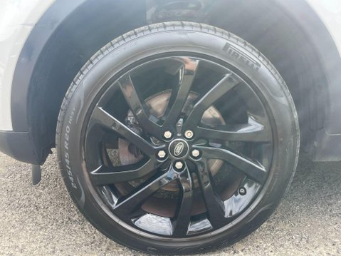 Land Rover Discovery Sport 2.0 TD4 HSE Black Auto 4WD Euro 6 (s/s) 5dr 8