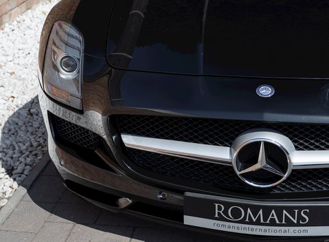 Mercedes-Benz SLS AMG Roadster 21