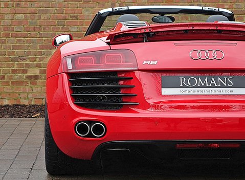 Audi R8 Spyder 12