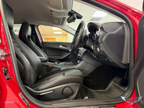Mercedes-Benz GLA 1.6 GLA180 Urban Edition 7G-DCT Euro 6 (s/s) 5dr 61