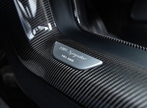 Porsche 918 Spyder 32
