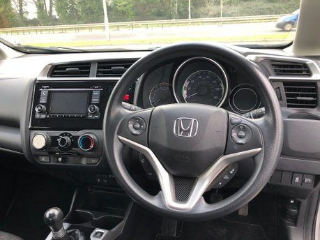 Honda Jazz I-VTEC S 5 door petrol manual, 35,000m, 2 owners, £35 tax, ULEZ compliant 8