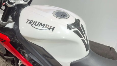 Triumph Street Triple R 2015 15K QUICK SHIFTER ARROW EXHAUST NEW MOT NAKED BIKE 31