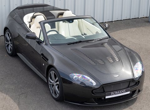 Aston Martin V12 Vantage S Roadster 6