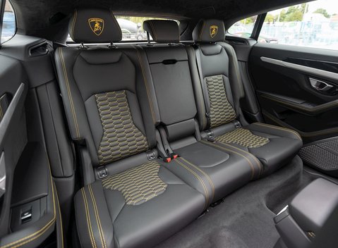 Lamborghini Urus 15