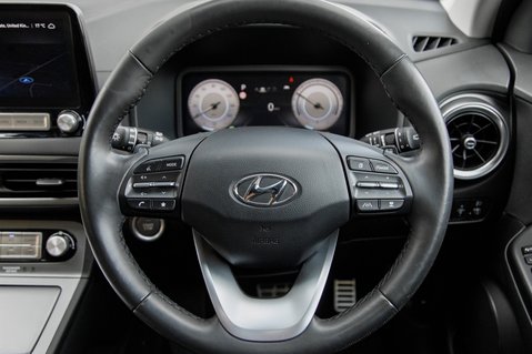 Hyundai KONA ULTIMATE 22