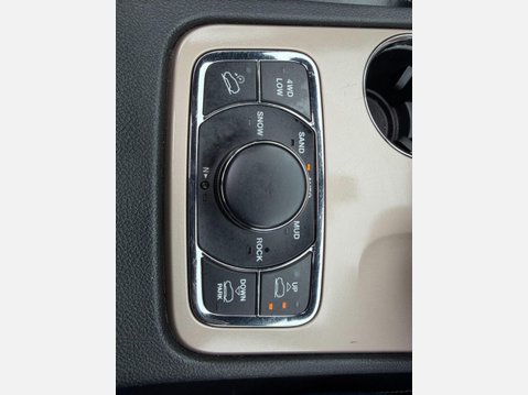Jeep Grand Cherokee 3.0 V6 CRD Overland SUV 5dr Diesel Auto 4WD Euro 6 (247 bhp) 43