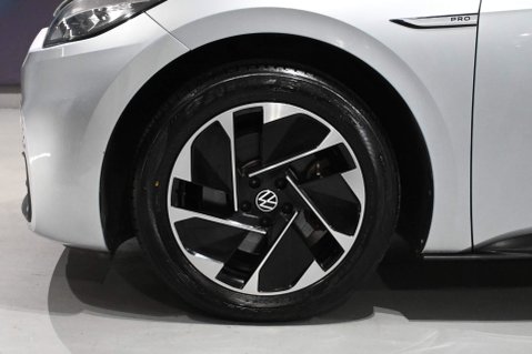 Volkswagen ID.3 Pro Performance 58kWh Life Auto 5dr 46
