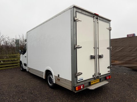 Renault Master 2.3 dCi ENERGY 35 Business Platform Cab FWD LWB Euro 6 (s/s) 2dr 8