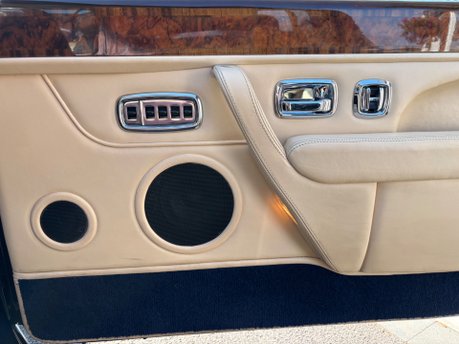 Bentley Azure 6.8 Convertible 2dr Petrol Automatic (422 g/km, 385 bhp) 25