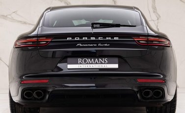 Porsche Panamera TURBO PDK 20