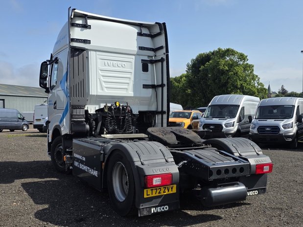 Iveco S-Way 4x2 CNG 11