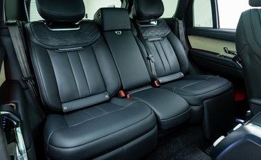 Land Rover Range Rover P530 SV 14