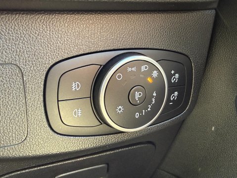 Ford Focus 1.5 EcoBlue ST-Line X Estate 5dr Diesel Auto Euro 6 (s/s) (120 ps) 32