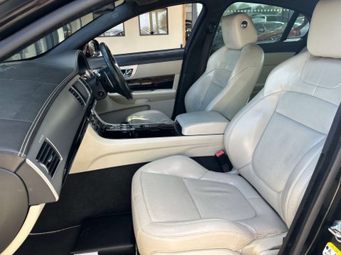 Jaguar XF 3.0 XF S Portfolio V6 D Auto 4dr 21