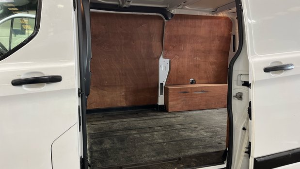 Ford Transit Custom SWB L1H1 Low Roof Trend 300 Air Con Sensors EURO 6 NO VAT 8