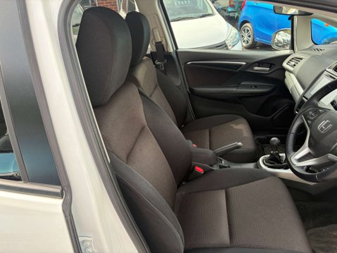 Honda Jazz 1.3 i-VTEC EX Navi Hatchback 5dr Petrol Manual Euro 6 (s/s) (102 ps) 8