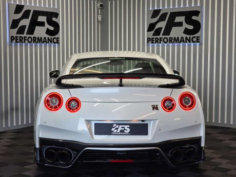 Nissan GT-R 3.8 V6 Recaro Coupe 2dr Petrol Auto 4WD Euro 6 (570 ps) 38