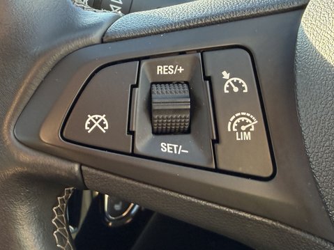 Vauxhall Corsa 1.4 Griffin 5dr 28