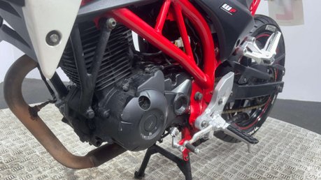 Sinnis RSX 2018 13K RUNNING PROJECT LEARNER BIKE SPARES OR REPAIR 125CC 22