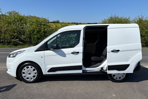 Ford Transit Connect 220 L1 Trend DCIV Tdci with Air Con / Sat Nav / Camera 8