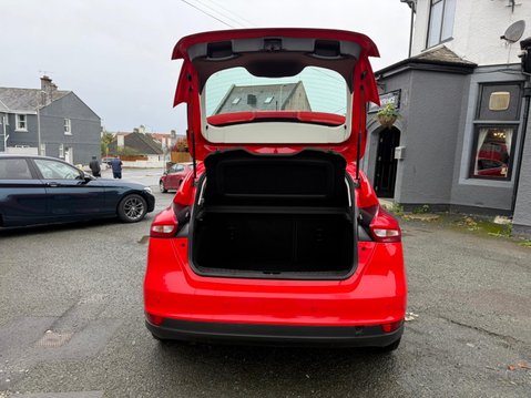 Ford Focus ZETEC 6