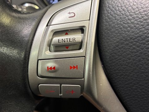 Nissan Qashqai 1.2 DIG-T N-Connecta 2WD Euro 6 (s/s) 5dr 31