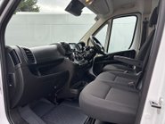 Peugeot Boxer 35 L3H2 Professional 140 ps Panel Van 15