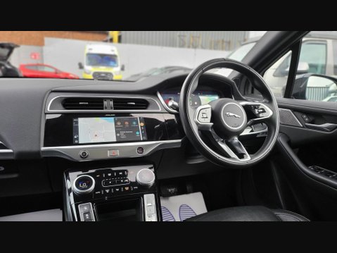 Jaguar I-Pace BLACK 13