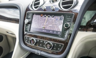 Bentley Bentayga W12 First Edition 18