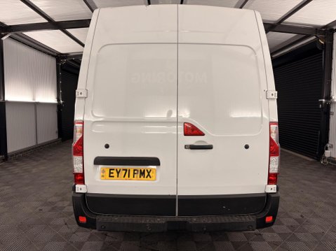 Nissan NV400 2.3 dCi 35 Tekna FWD L3 H2 Euro 6 5dr 26