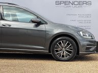 Volkswagen Golf SE NAVIGATION TDI DSG 11