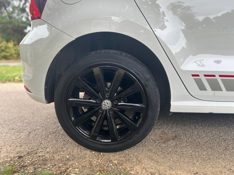 Volkswagen Polo BEATS TSI DSG 25
