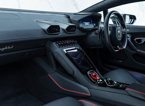 Lamborghini Huracan LP640-4 EVO 18