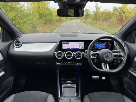 Mercedes-Benz GLA Class GLA 200 MHEV AMG Line Premium Auto Petrol PARKTRONIC/KEYLESS ENTRY/SAT NAV 7