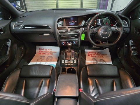 Audi RS4 4.2 FSI V8 S Tronic quattro Euro 5 5dr 25