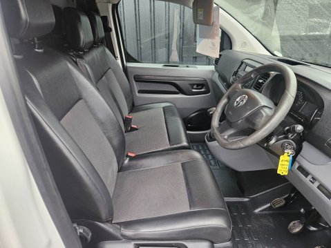 Vauxhall Vivaro L2H1 2900 EDITION S/S 7