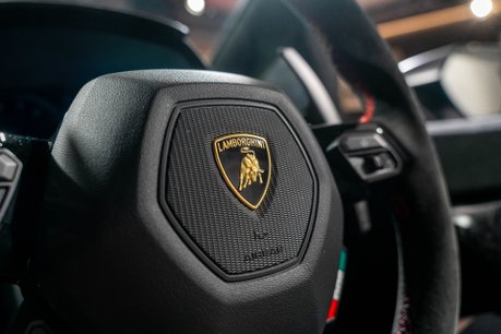 Lamborghini Huracan LP 640-4 PERFORMANTE. NOW SOLD. SIMILAR REQUIRED. PLEASE CALL 01903 254 800 18