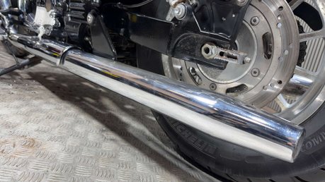 Triumph Bonneville 2013 ONLY 13K 1 OWNER LONG MOT MID-WEIGHT CRUISER BIKE 865CC 40