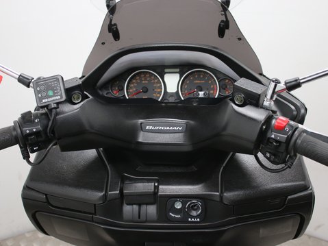 Suzuki Burgman 400 AN 400 L2 14