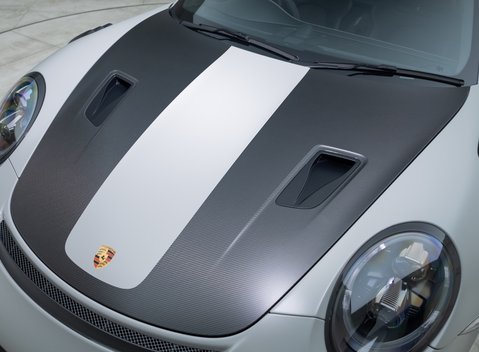 Porsche 911 GT2 RS (991) 32