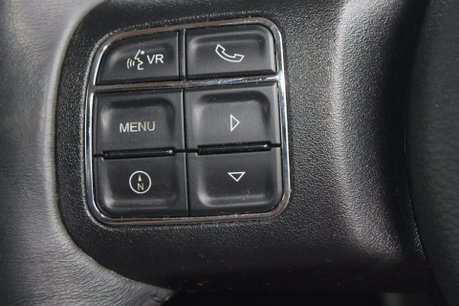 Jeep Wrangler Sahara Unlimited Edition Auto 27