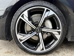 Audi A4 2.0 TFSI 40 Black Edition Estate 5dr Petrol S Tronic Euro 6 (s/s) (204 ps) 17