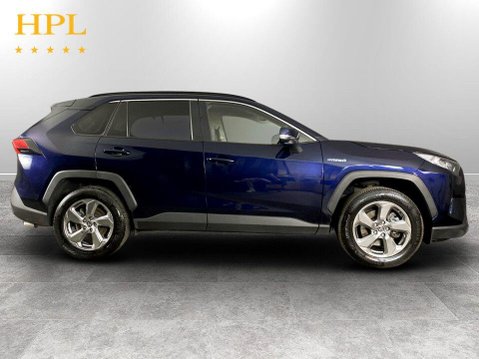 Toyota Rav4 2.5 VVT-h GPF Design SUV 5dr Petrol Hybrid CVT Euro 6 (s/s) (218 ps) Cruis 8