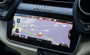 Ferrari GTC4 Lusso 19