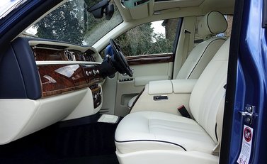 Rolls-Royce Phantom Series II 27